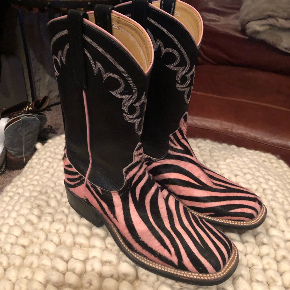 Zebra boots